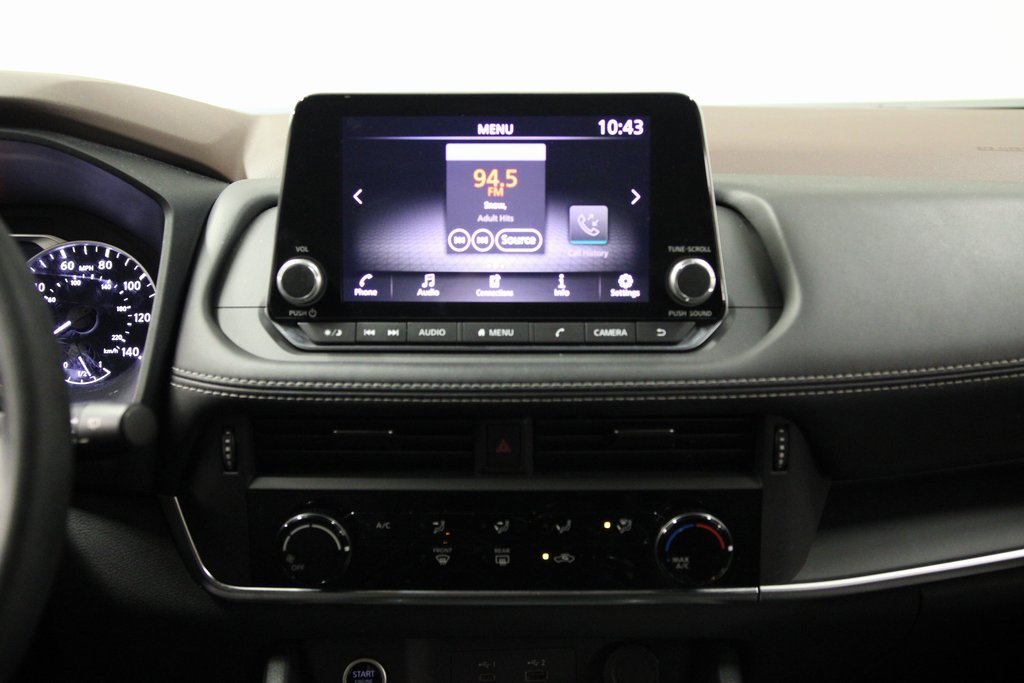 Used 2023 Nissan Rogue S image 15