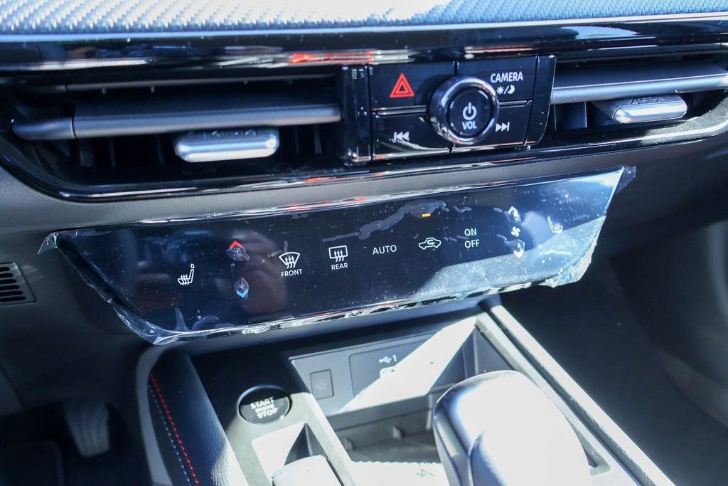 New 2026 Nissan Kicks SR image 12