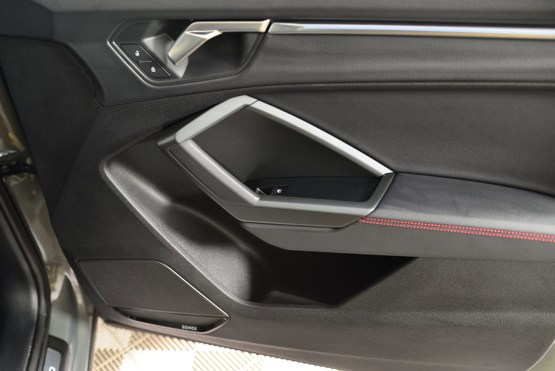 Used 2025 Audi Q3 2.0T Premium Plus image 18