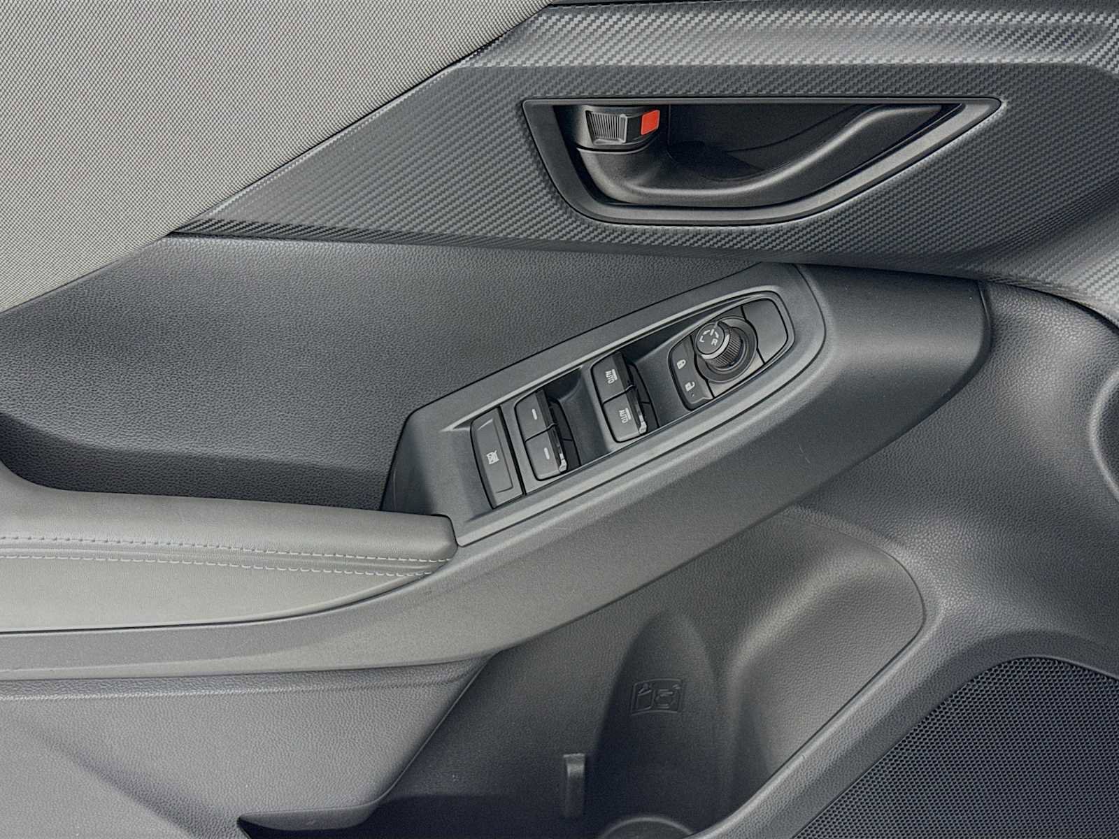 Used 2024 Subaru Crosstrek 2.0i Premium image 11