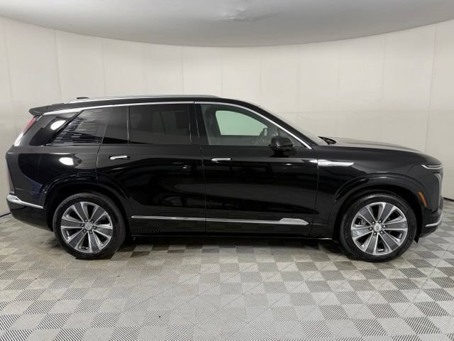 Certified 2026 Cadillac Vistiq Luxury AWD/4WD image 10