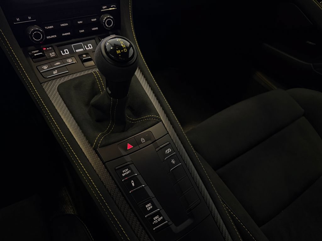 Certified 2025 Porsche 718 Boxster Spyder RS RWD image 18