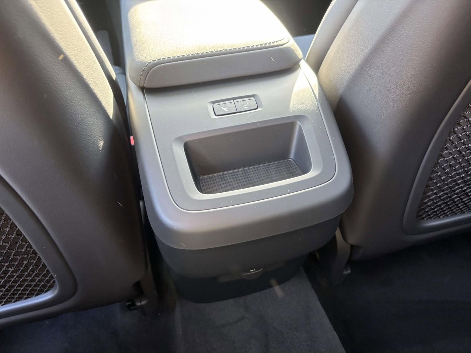 New 2026 Volvo XC60 B5 Plus w/ Protection Package Premier image 31