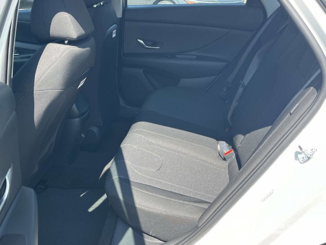 New 2026 Hyundai Elantra SE FWD image 14
