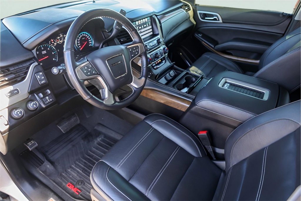 Used 2020 GMC Yukon Denali w/ Open Road Package image 13