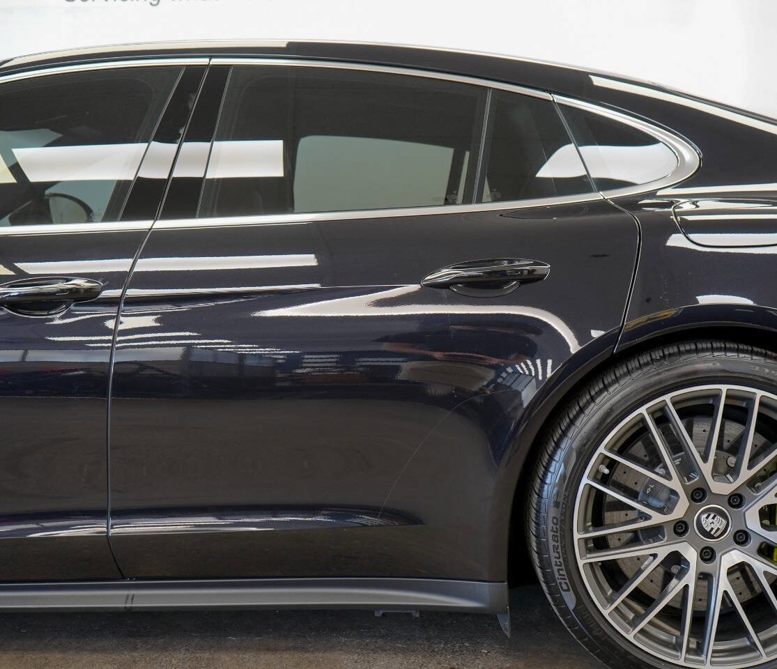 Used 2023 Porsche Panamera Turbo S image 11