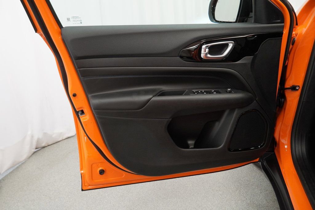 New 2026 Jeep Compass Latitude image 27