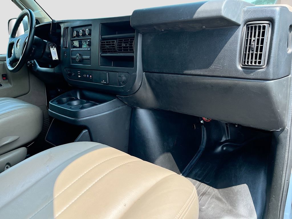 Used 2023 GMC Savana 3500 Extended w/ Driver Convenience Package image 25