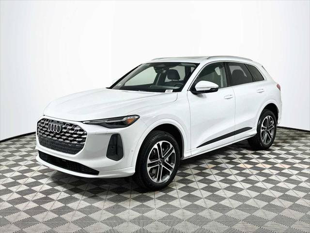 Certified 2025 Audi Q5 Premium w/ Premium Plus AWD/4WD image 3