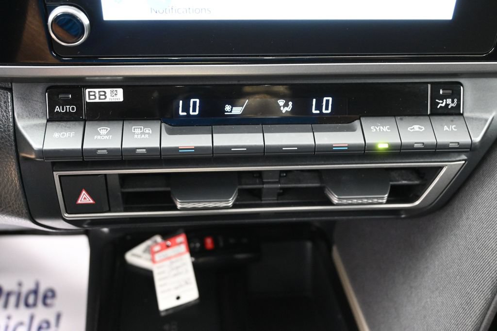 Used 2025 Toyota Camry LE FWD image 16