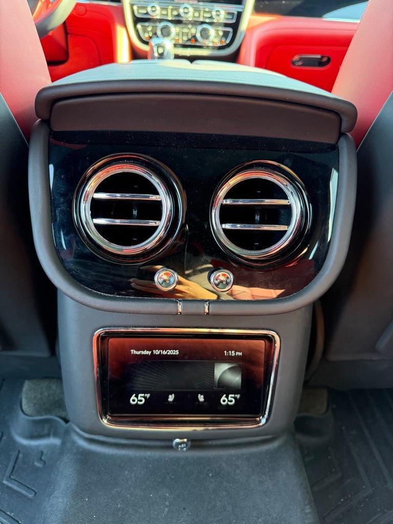 Used 2023 Bentley Bentayga image 15