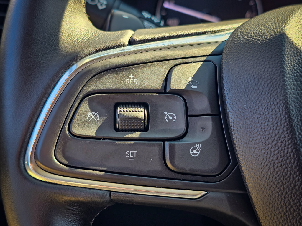 Used 2023 Buick Envision Essence AWD/4WD image 20