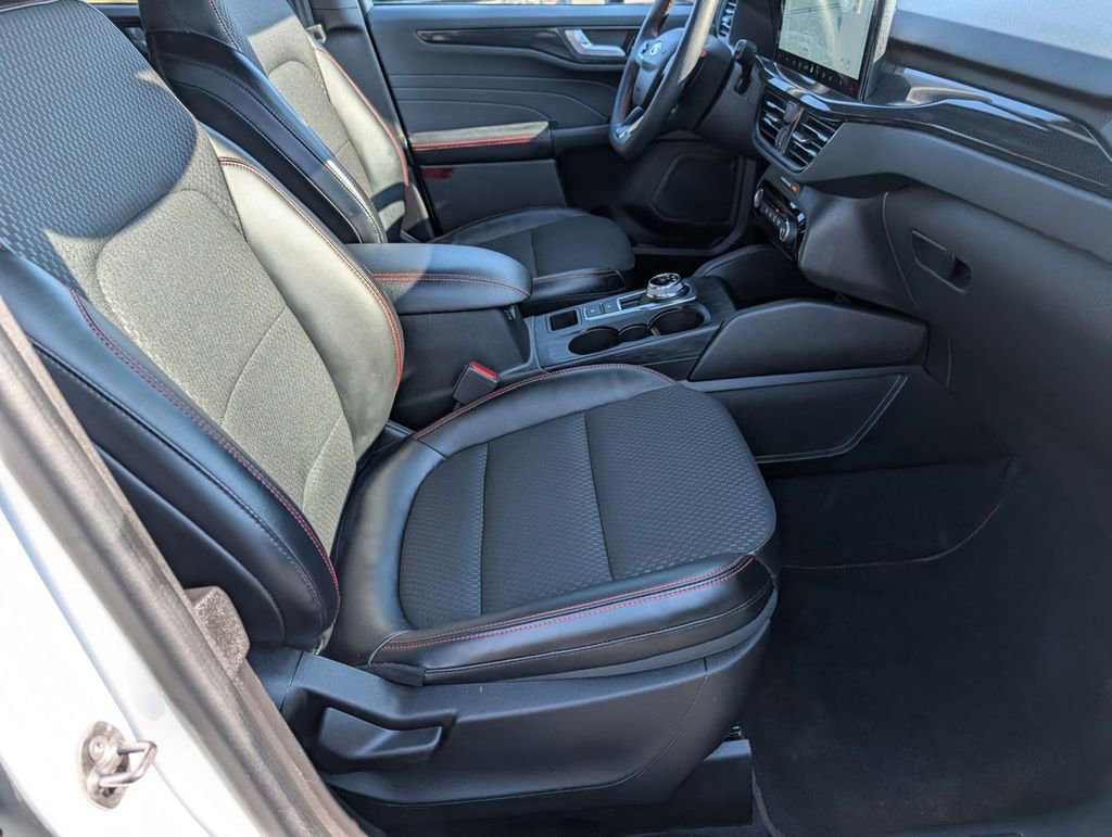 Used 2023 Ford Escape ST-Line w/ Tech Pack #1 AWD/4WD image 47