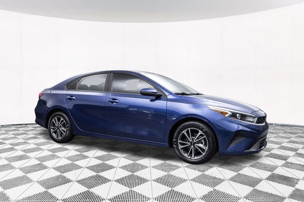 Used 2022 Kia Forte LXS w/ LXS Technology Package image 12