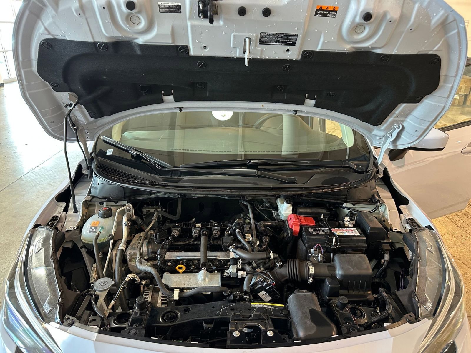 Used 2025 Nissan Versa SV image 31