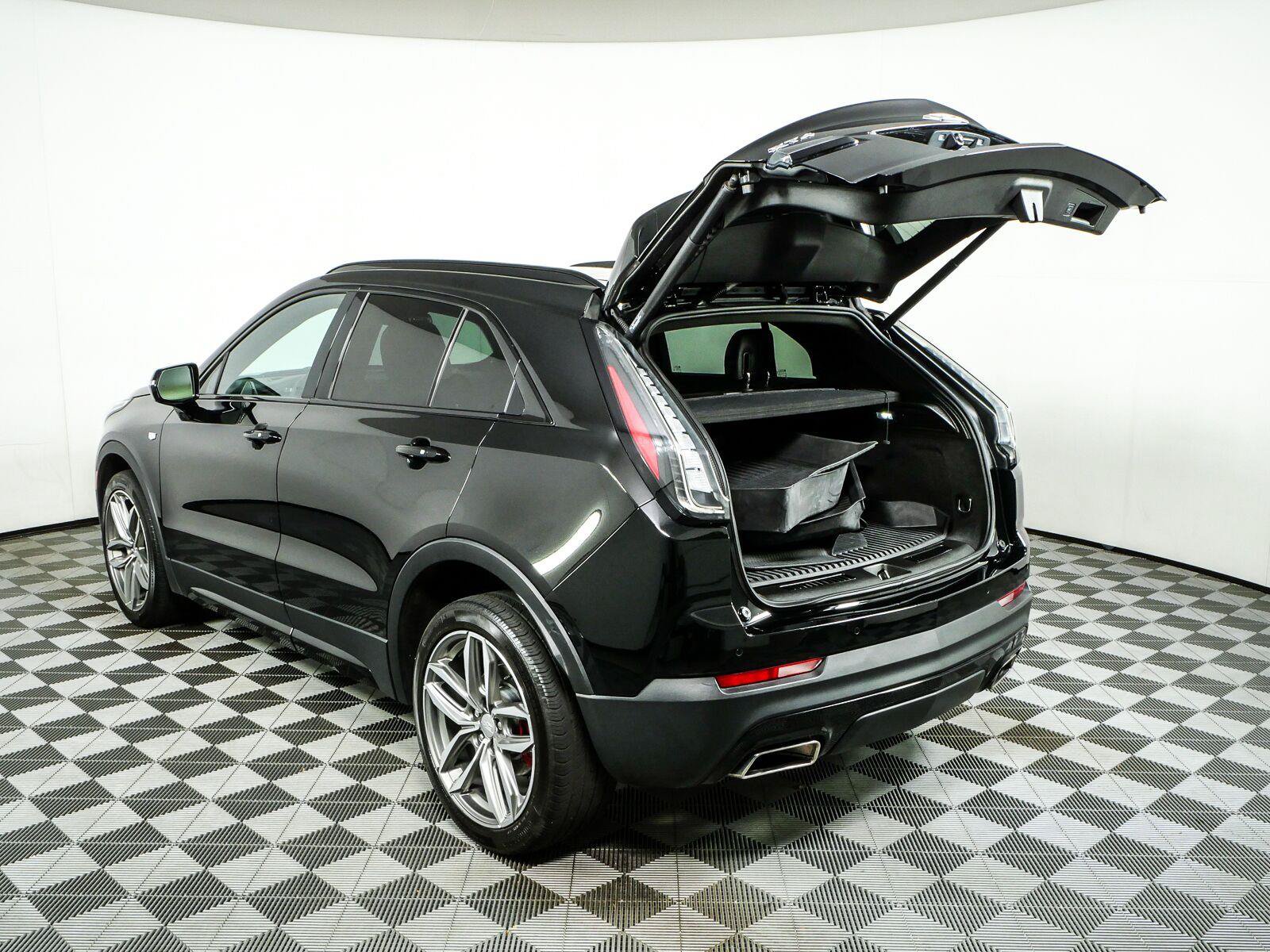 Used 2021 Cadillac XT4 Sport FWD image 34