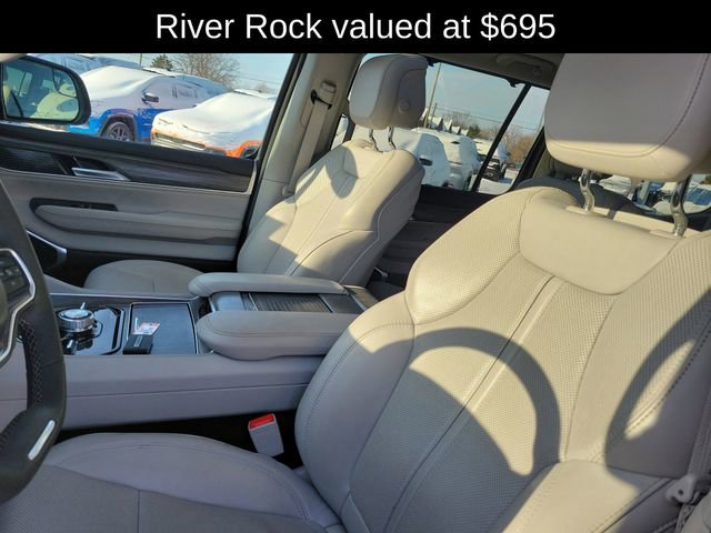 Certified 2024 Jeep Wagoneer Series II w/ Convenience Group I image 11