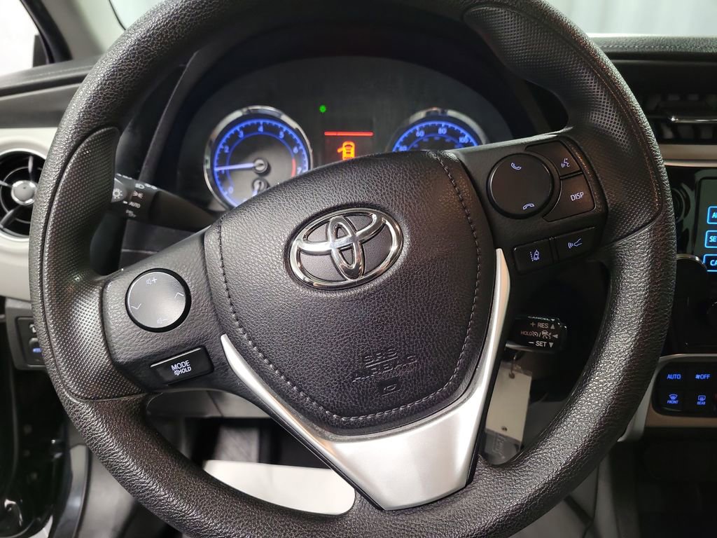 Used 2019 Toyota Corolla LE image 18