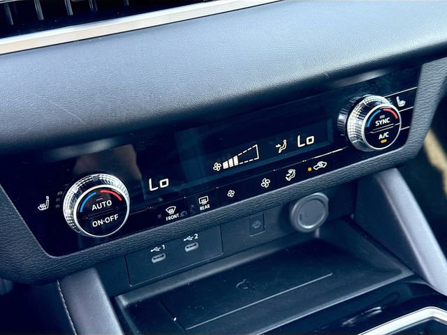 Used 2025 Mitsubishi Outlander SE FWD image 16