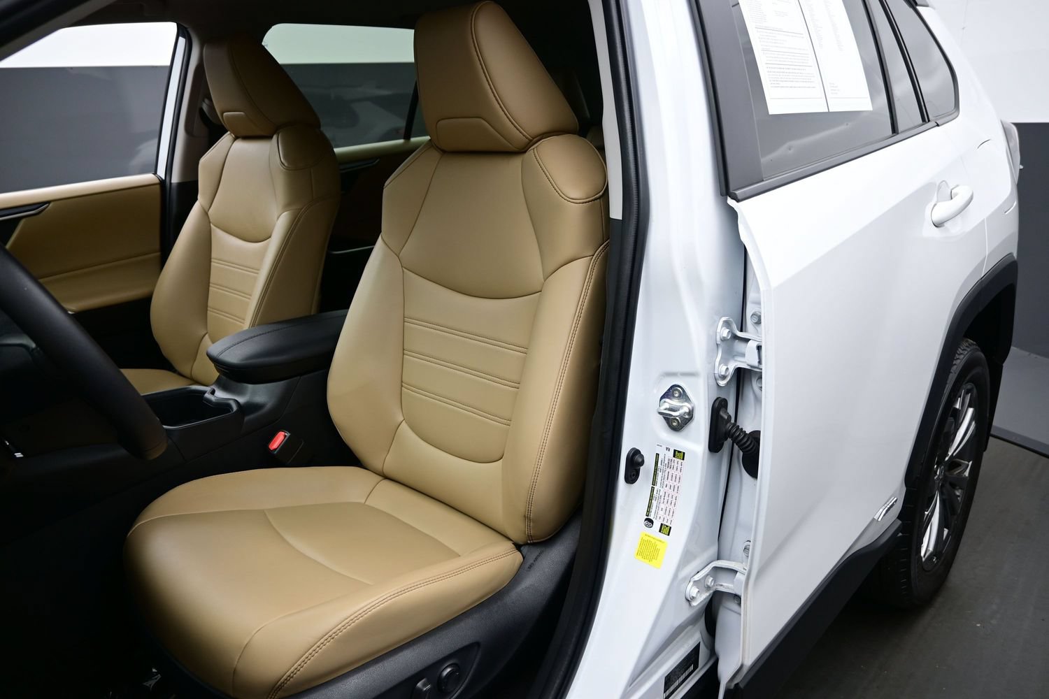 Used 2024 Toyota RAV4 XLE Premium w/ Weather Package AWD/4WD image 12