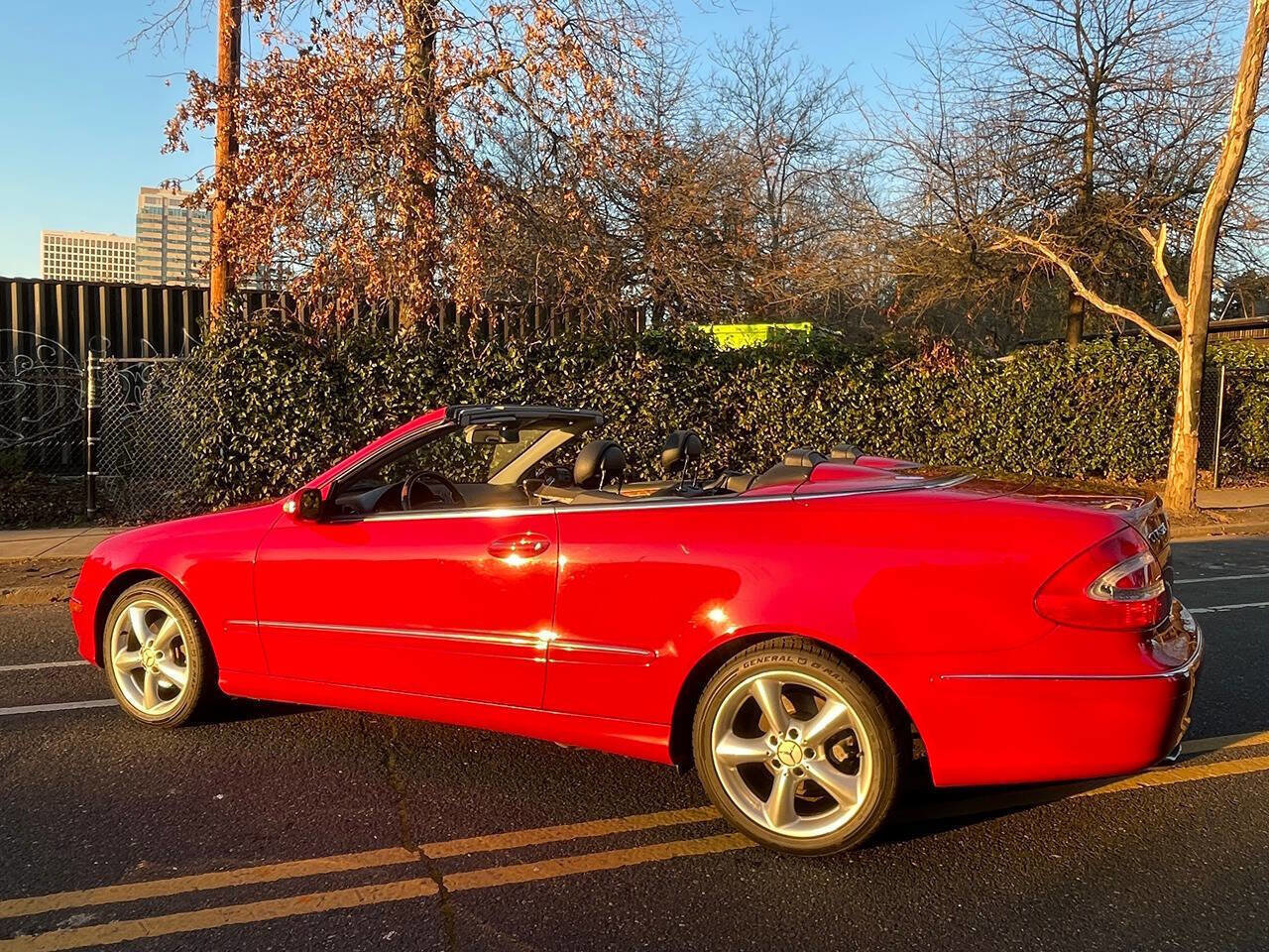 Used 2005 Mercedes-Benz CLK 320 CLK 320 2dr Cabriolet image 31