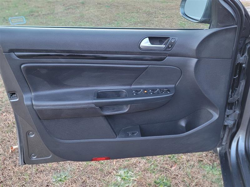 Used 2014 Volkswagen Jetta TDI image 12