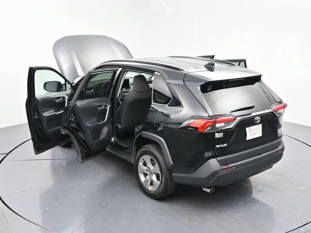 Used 2024 Toyota RAV4 XLE AWD/4WD image 23