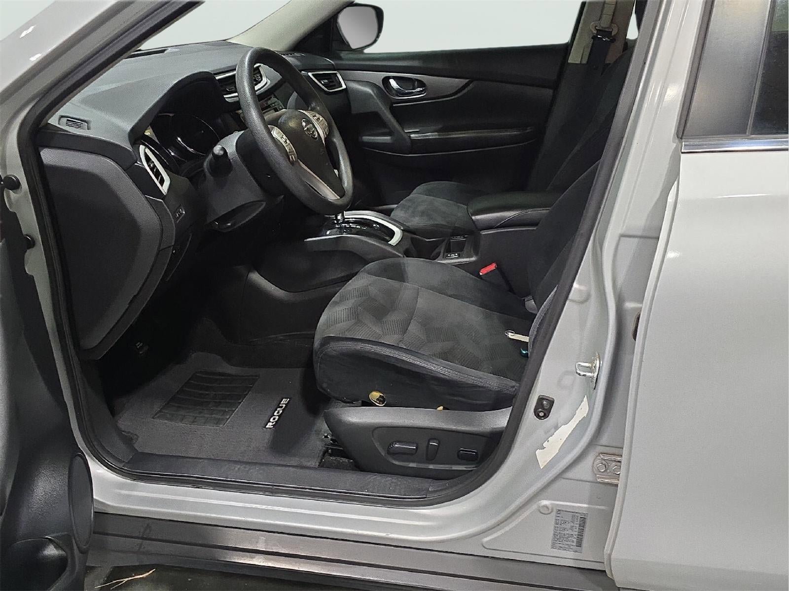 Used 2016 Nissan Rogue SV w/ SV Premium Package AWD/4WD image 8
