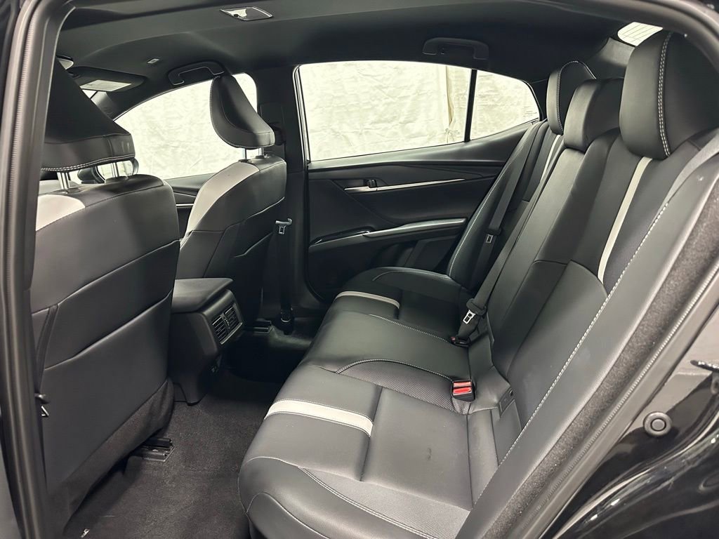 Used 2025 Toyota Camry SE image 47