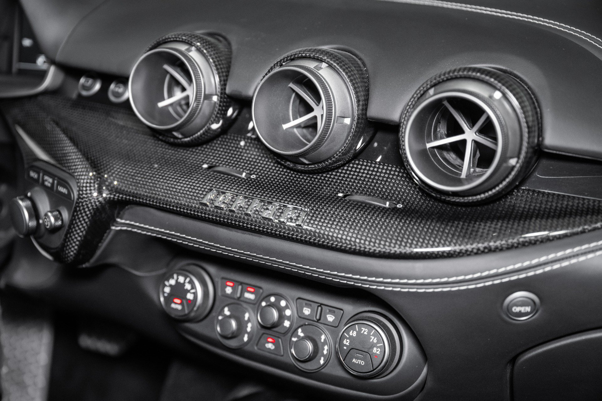 Used 2017 Ferrari F12 Berlinetta RWD image 32