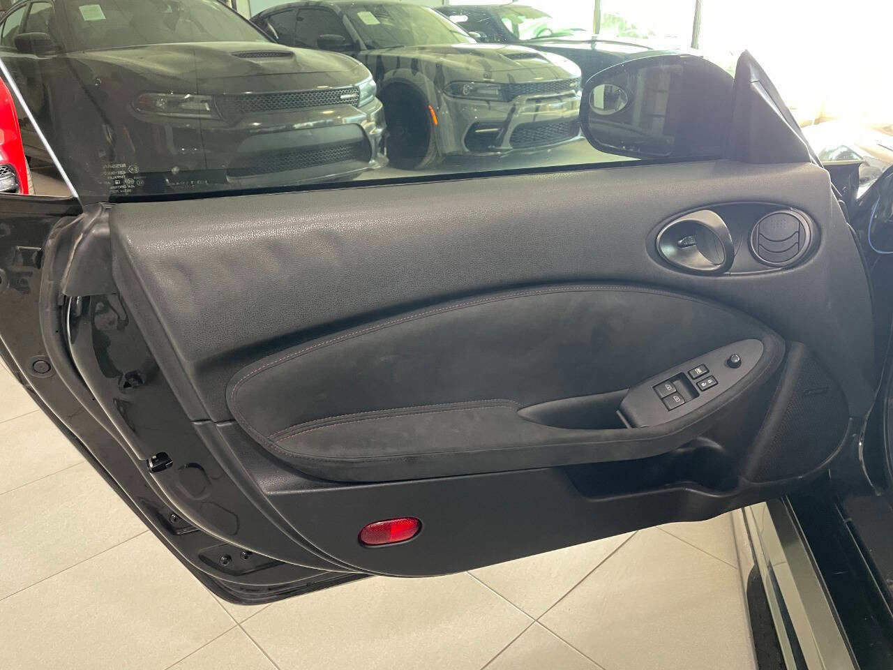 Used 2015 Nissan 370Z NISMO image 13