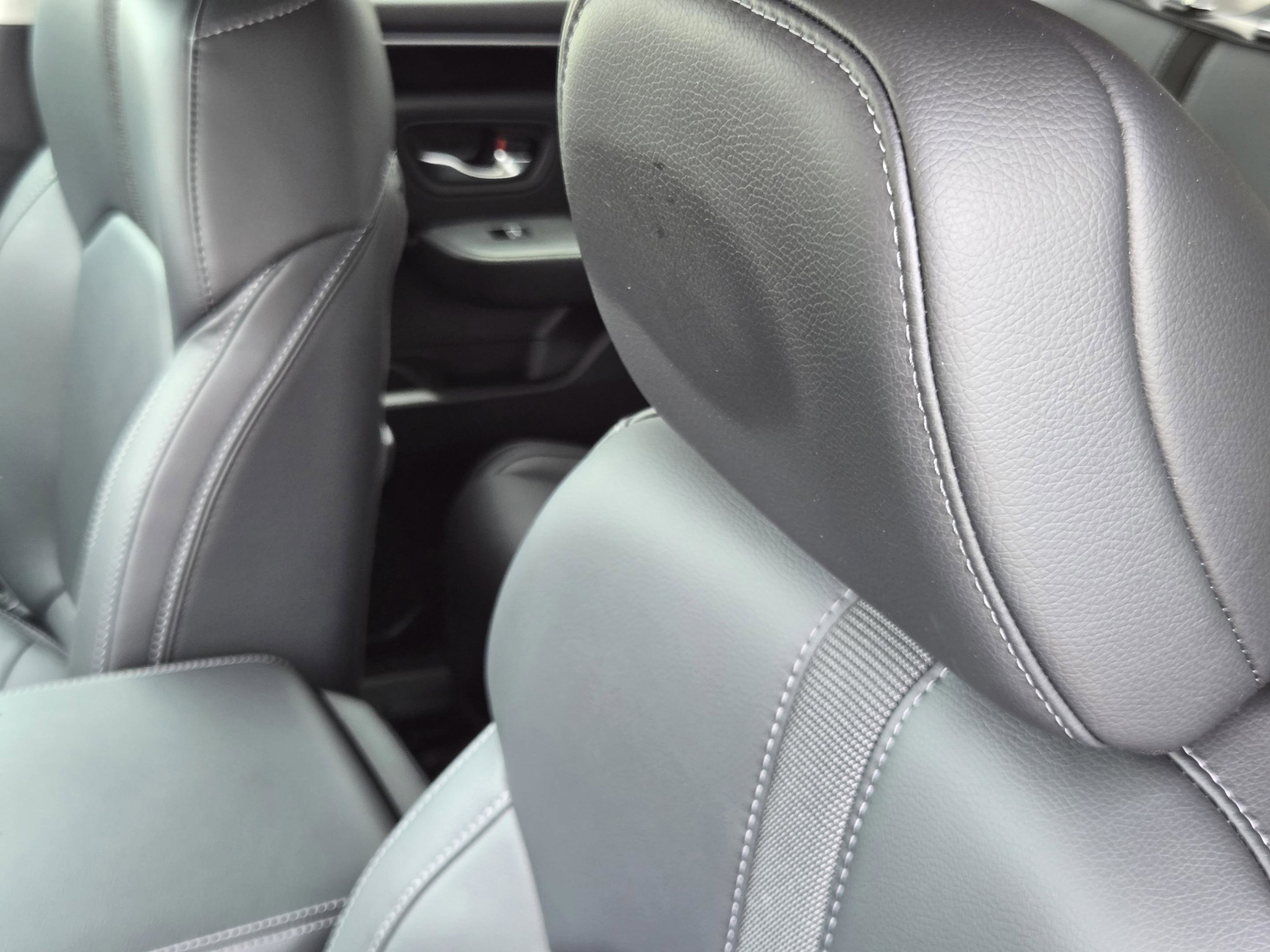 Certified 2025 Honda Pilot Touring image 11