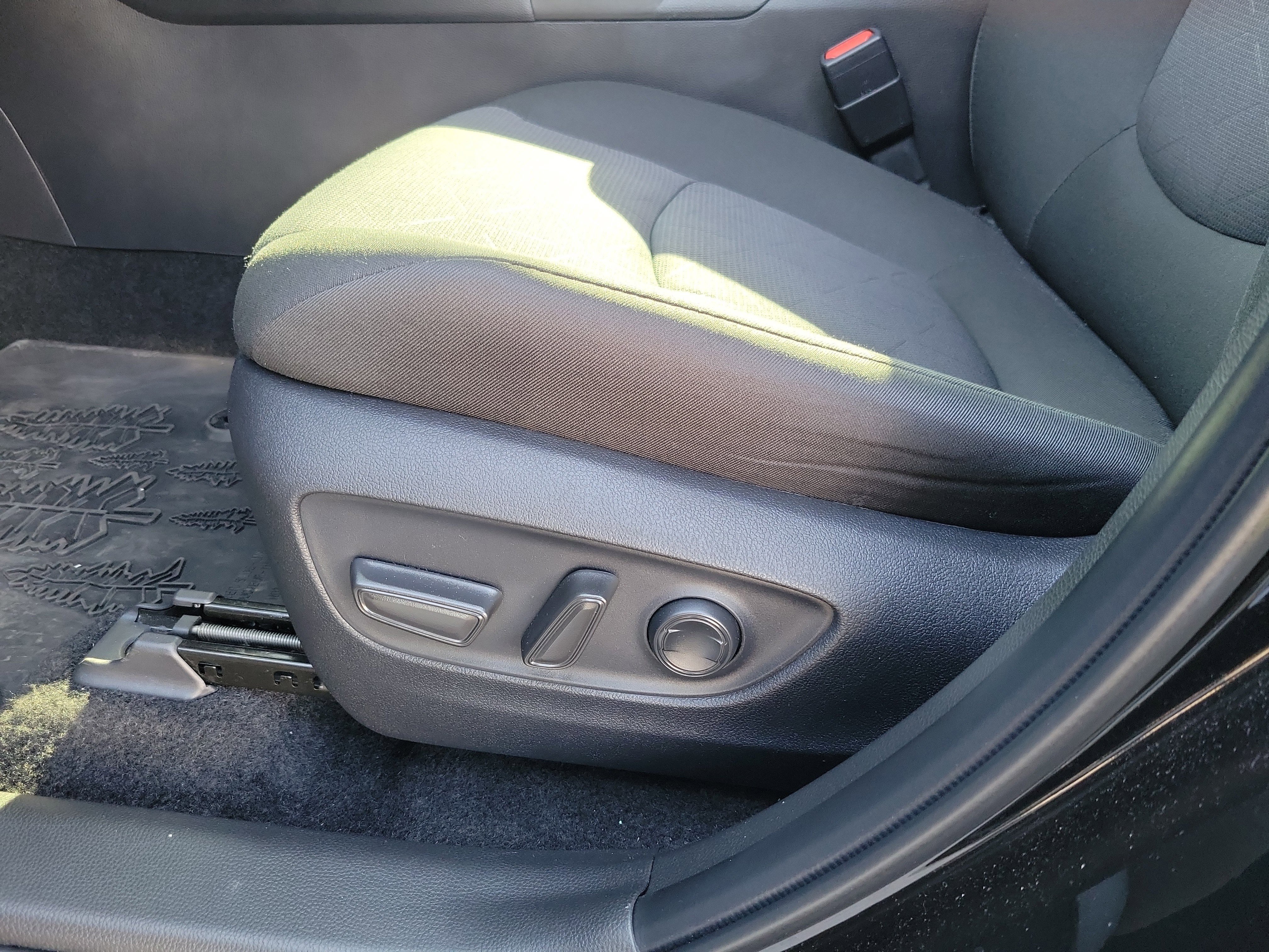 Used 2025 Toyota RAV4 Woodland Edition w/ Weather Package image 24