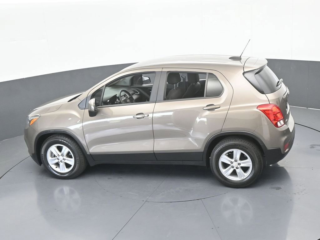 Used 2021 Chevrolet Trax LS w/ Tint and Cruise Package FWD image 46