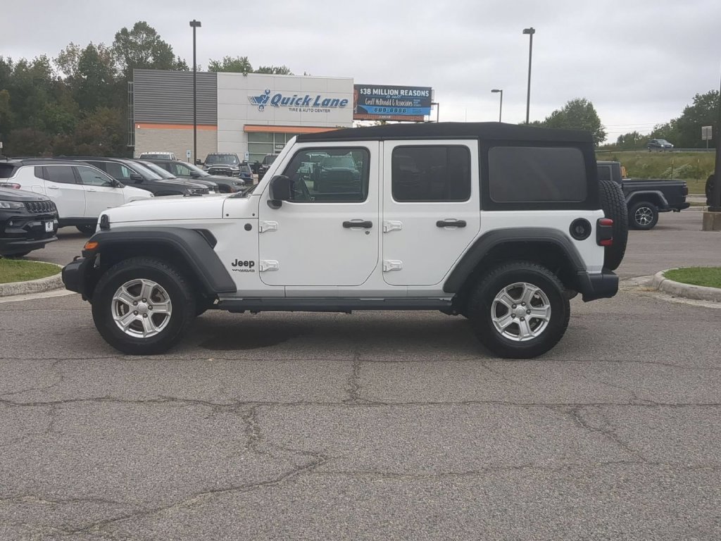 Certified 2022 Jeep Wrangler Unlimited Sport AWD/4WD image 2