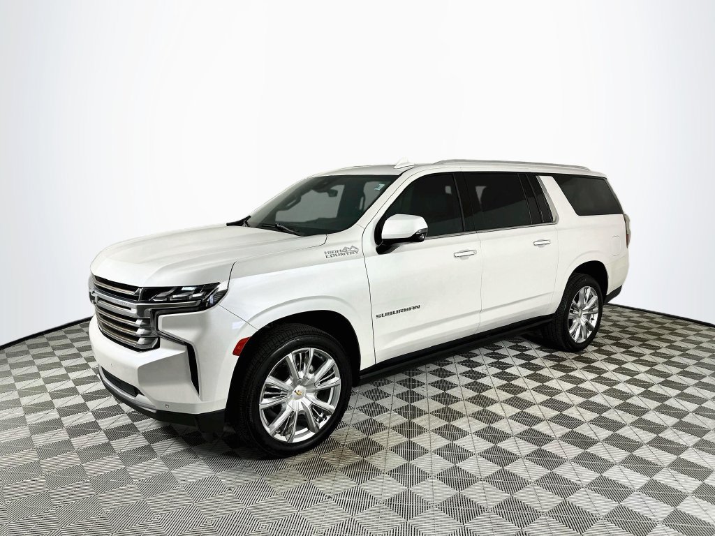 Used 2023 Chevrolet Suburban High Country AWD/4WD image 3