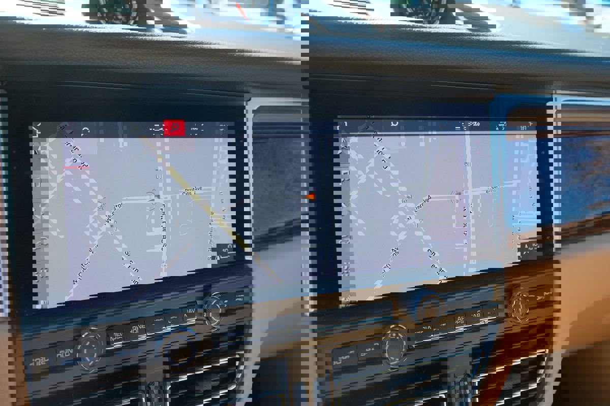 Used 2021 Porsche Macan image 25