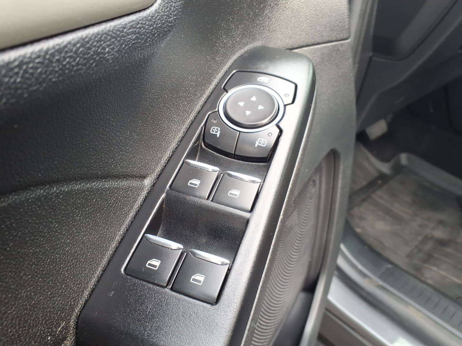 Certified 2022 Ford Escape SE w/ SE Sport Appearance Package image 21