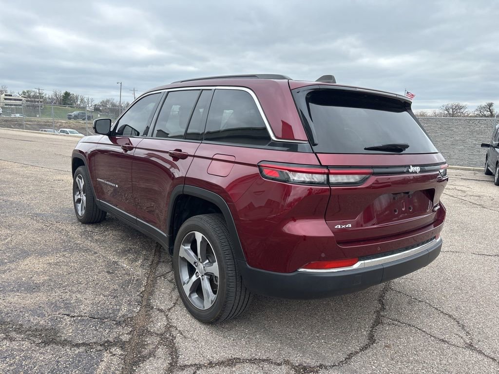 Used 2024 Jeep Grand Cherokee Limited image 5