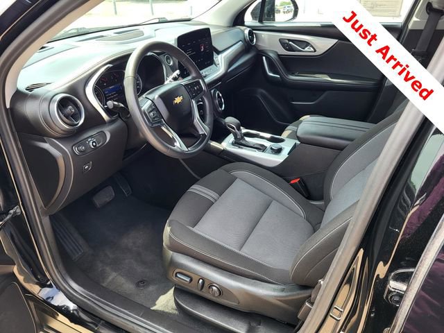 Used 2025 Chevrolet Blazer LT FWD image 4