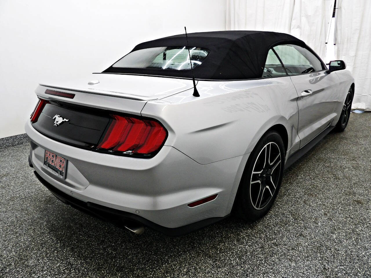 Used 2018 Ford Mustang Premium w/ Equipment Group 201A image 6