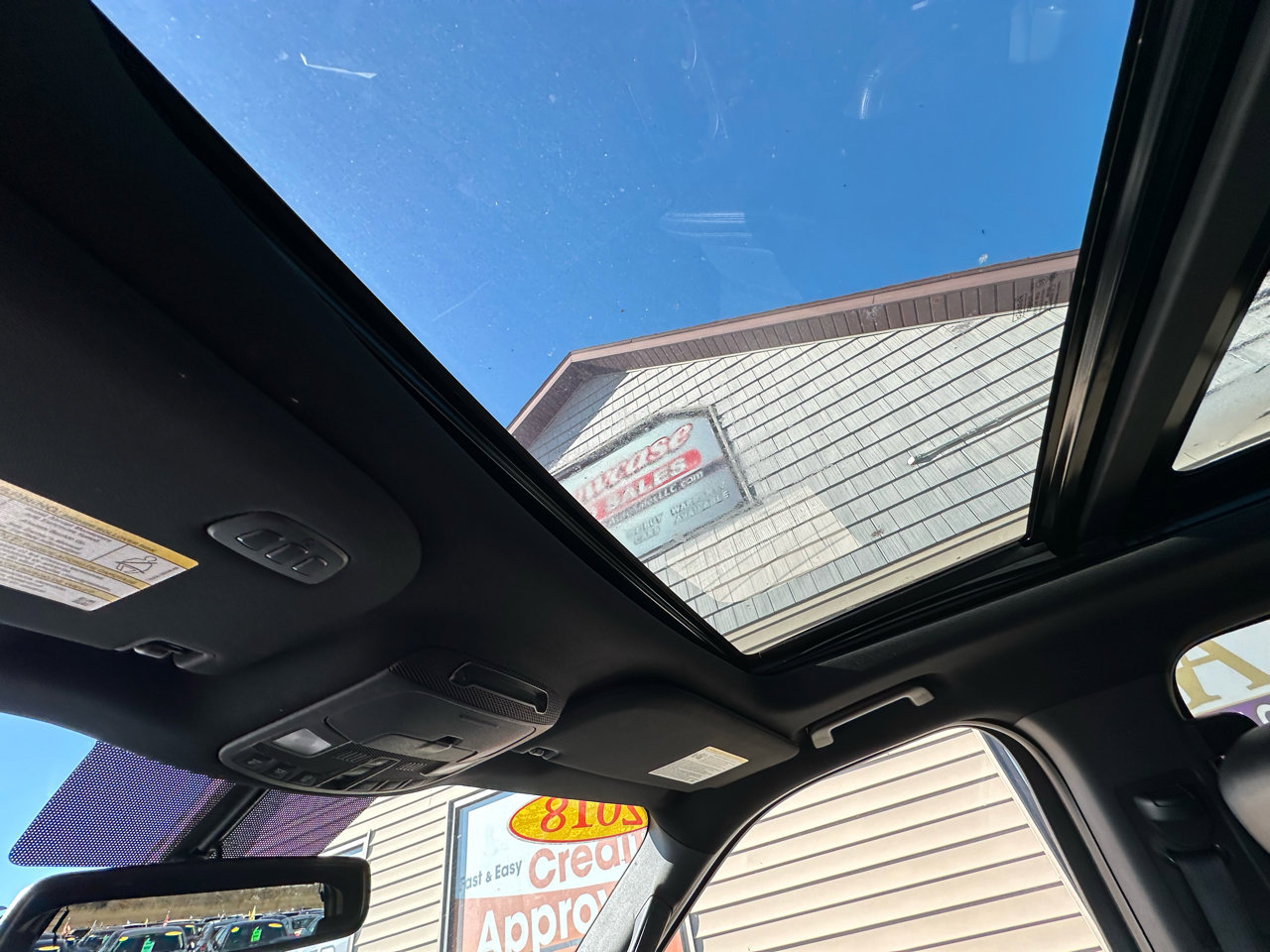 Used 2018 Ford Expedition Limited image 17