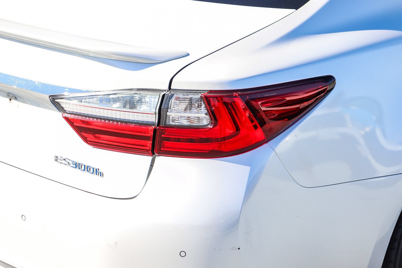 Used 2018 Lexus ES 300h w/ Navigation Package FWD image 8