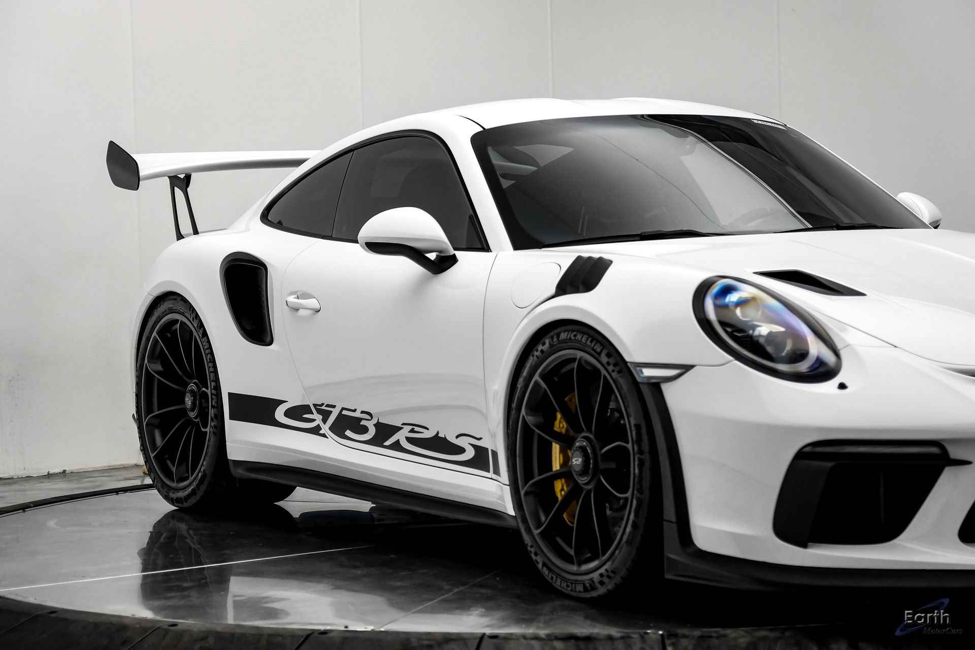 Used 2019 Porsche 911 GT3 RS RWD image 32