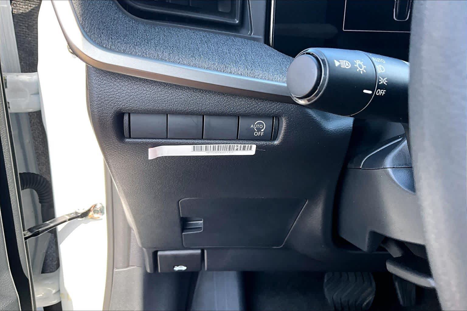 Certified 2026 Nissan Kicks SV FWD image 32