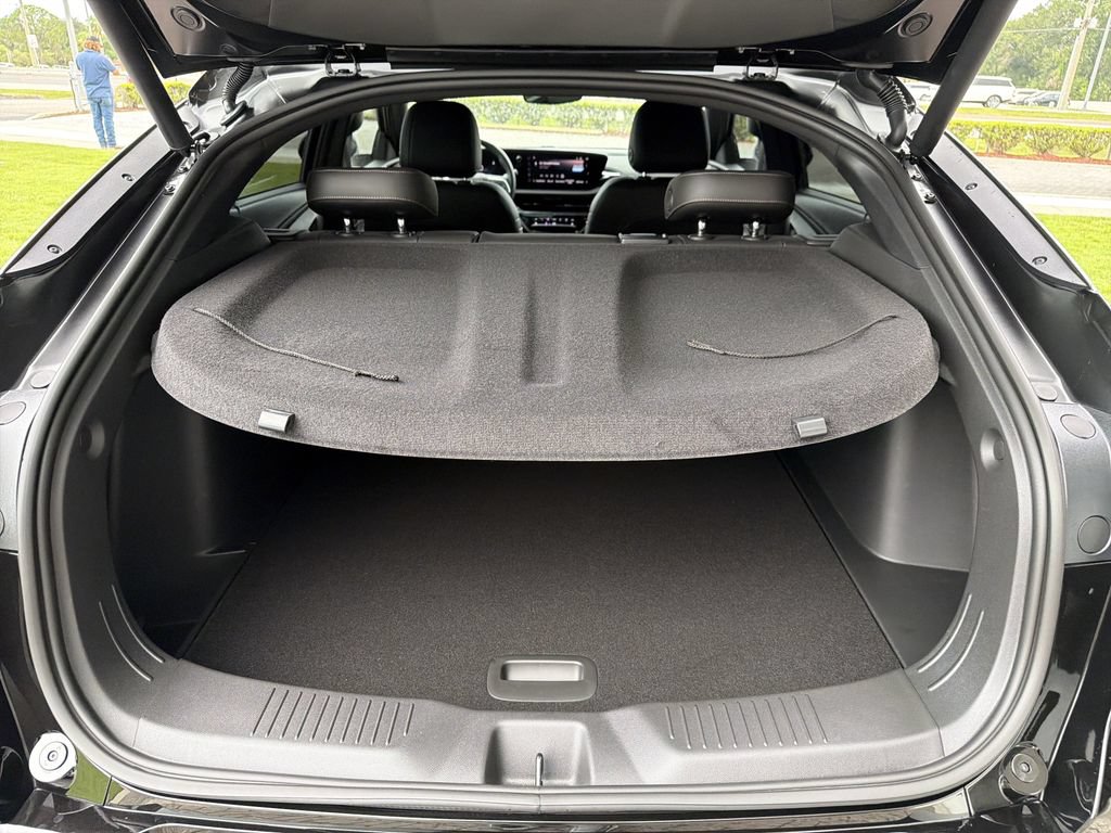 Certified 2025 Buick Envista Avenir FWD image 14