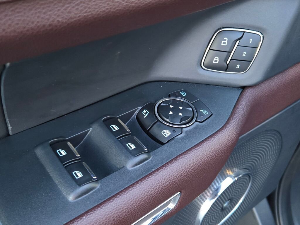 Used 2024 Ford Expedition Limited RWD image 20