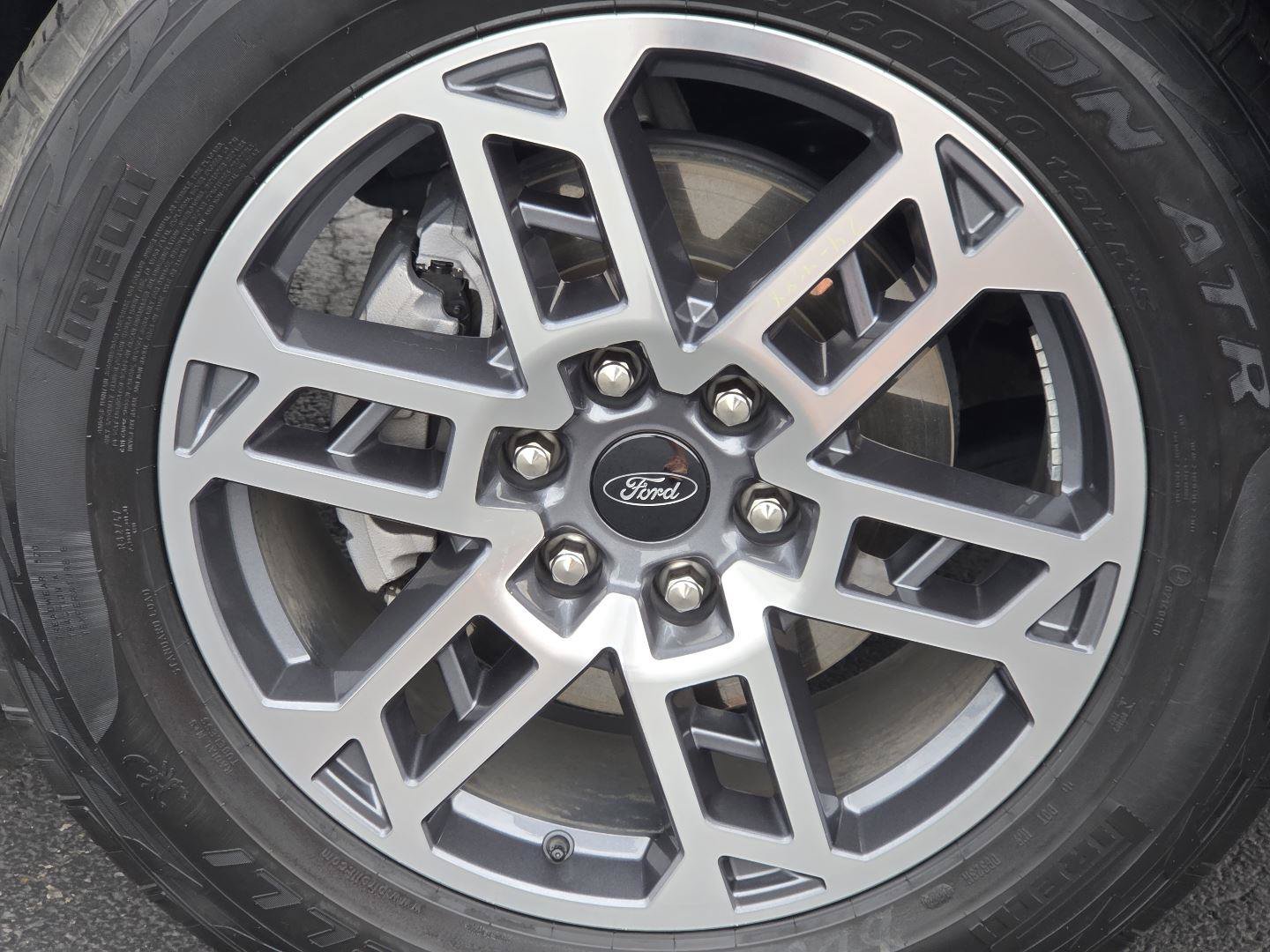 Used 2025 Ford Expedition Active AWD/4WD image 13