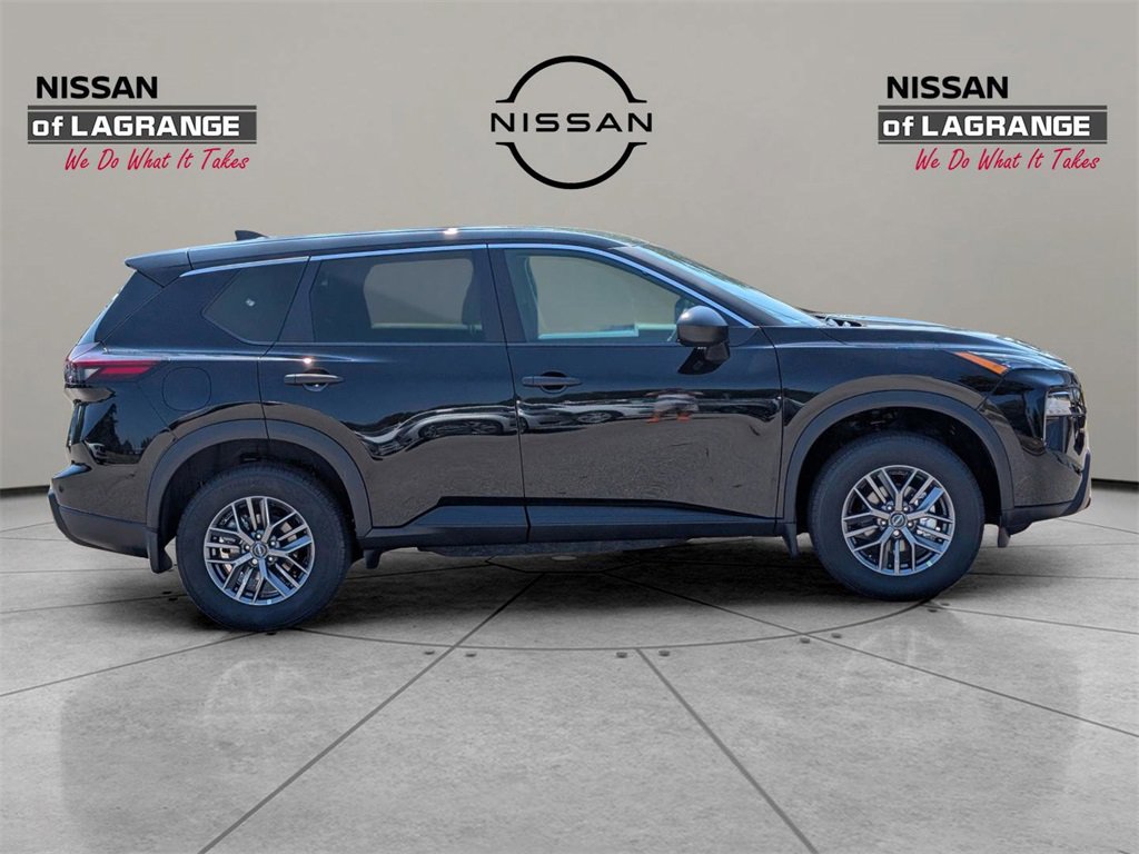 New 2026 Nissan Rogue S image 4