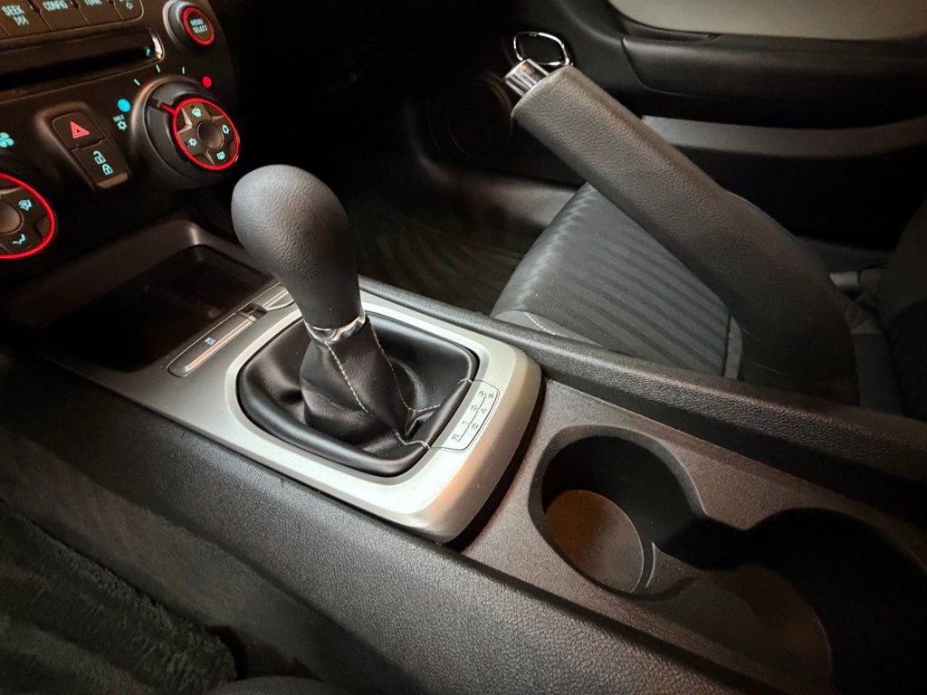 Used 2015 Chevrolet Camaro LS RWD image 18